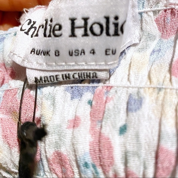 Charlie Holiday Hamilton Floral Print Smocked Bandeau Tie Front Crop Top Size 4 - Picture 5 of 6